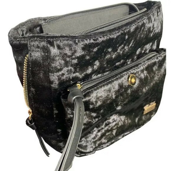 NWT NBA New York Knicks Velvet Mini Backpack Black - Picture 2 of 3